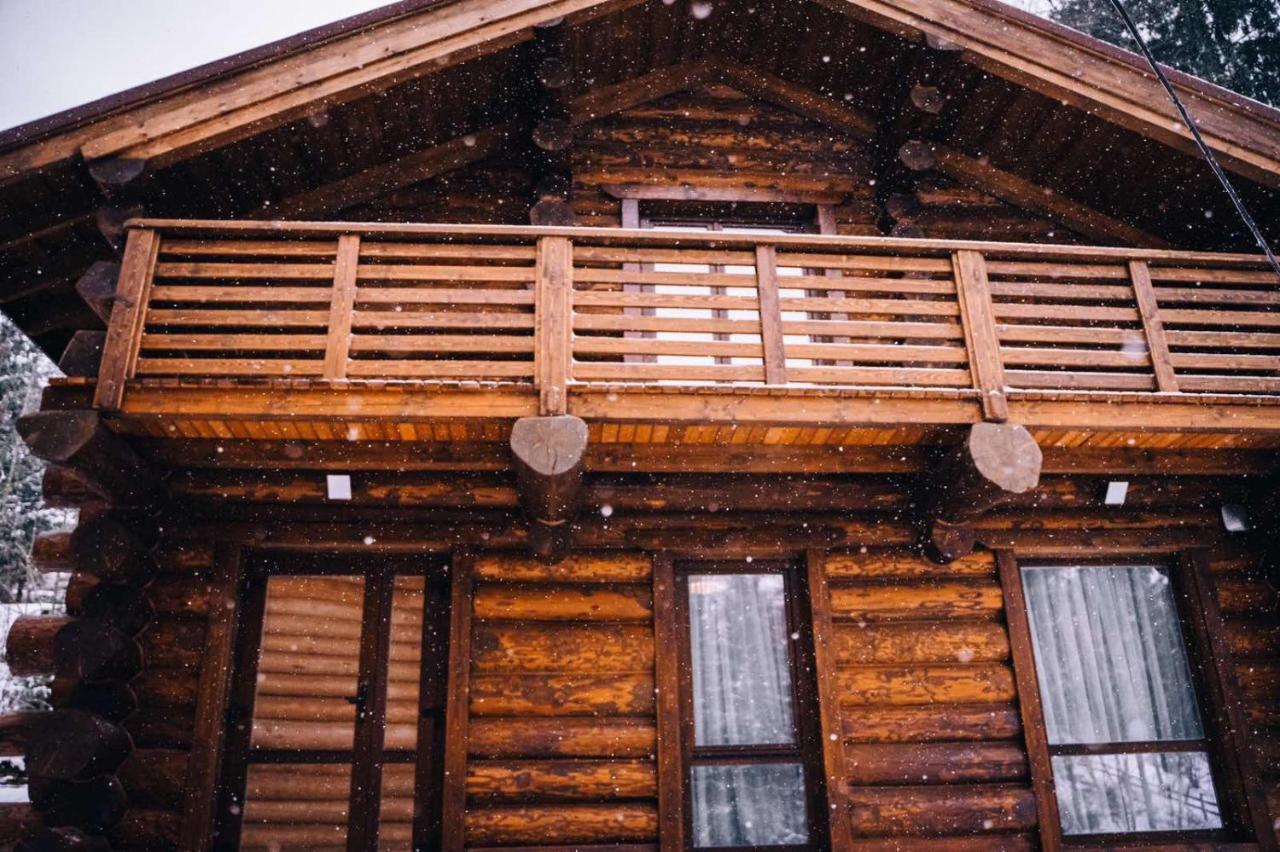 Tatova Hata Yablunytsya Exterior photo